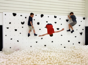 White Pool - וויט פול רגבה